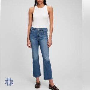 GAP Women's High Rise Kick Fit Jeans Med Wash 32 Short US 14 Exc Con Barely Worn